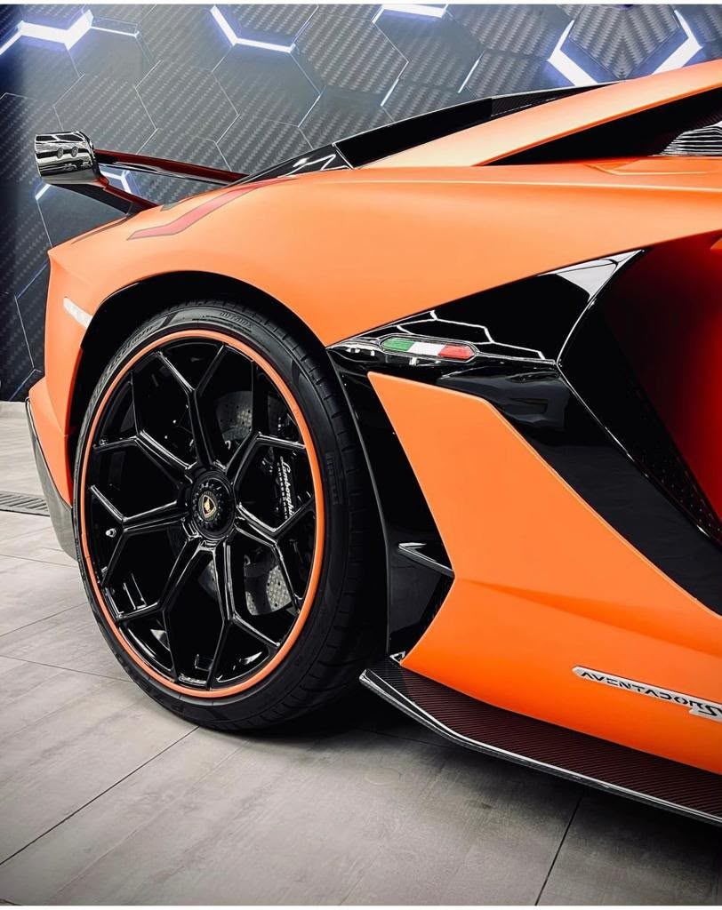Lamborghini wheel detail